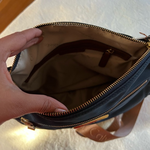 Calvin Klein ✨ Navy Blue/Tan Crossbody Bag - Picture 8 of 10